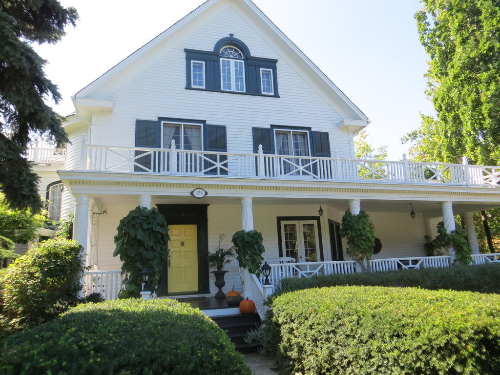 Lakewinds Country Manor Bed & Breakfast Niagara-on-the-Lake Bagian luar foto
