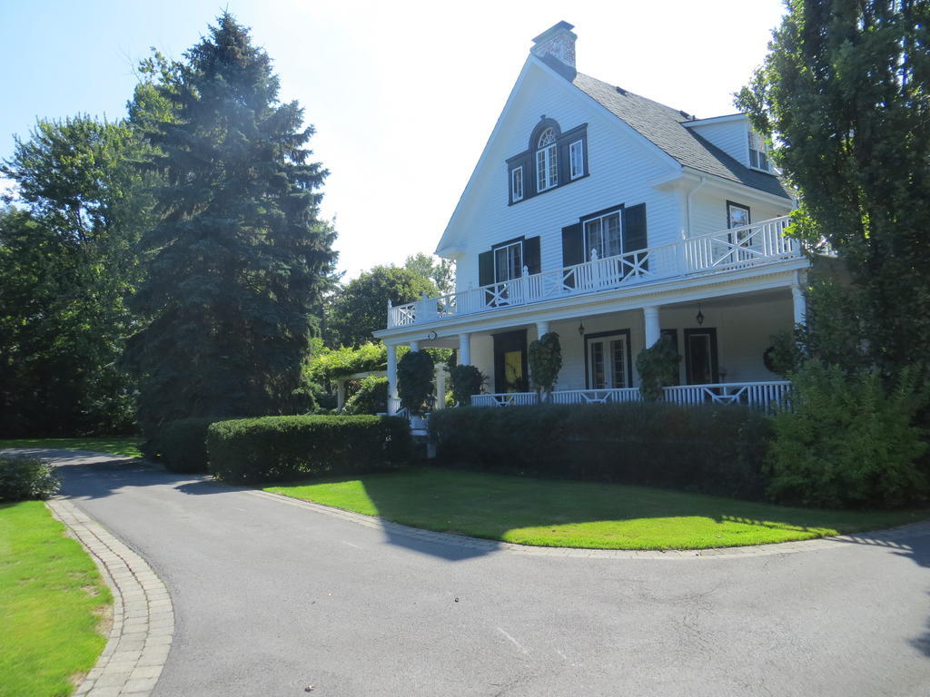 Lakewinds Country Manor Bed & Breakfast Niagara-on-the-Lake Bagian luar foto