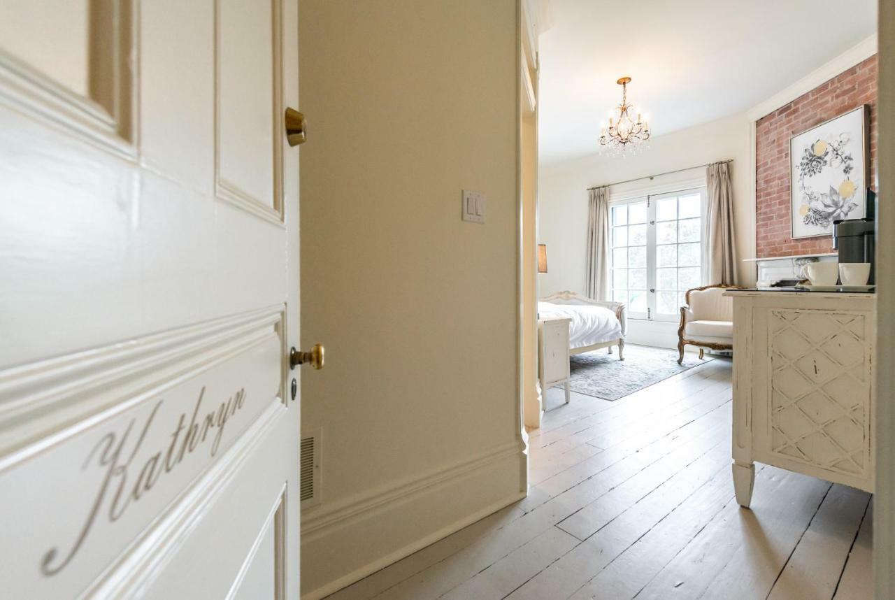 Lakewinds Country Manor Bed & Breakfast Niagara-on-the-Lake Bagian luar foto